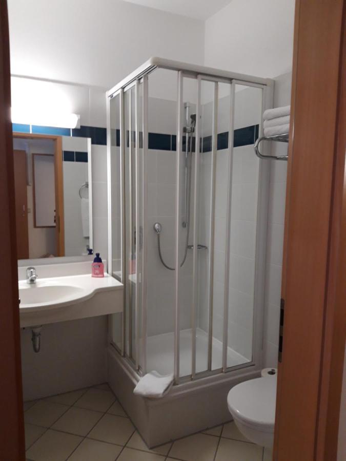 בלאנקנבורג Hotel Zum Sportforum מראה חיצוני תמונה
