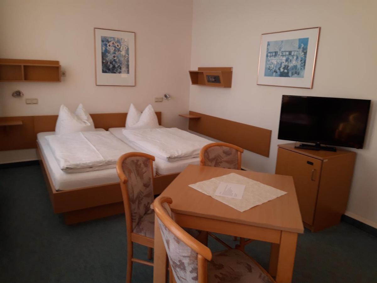 בלאנקנבורג Hotel Zum Sportforum מראה חיצוני תמונה