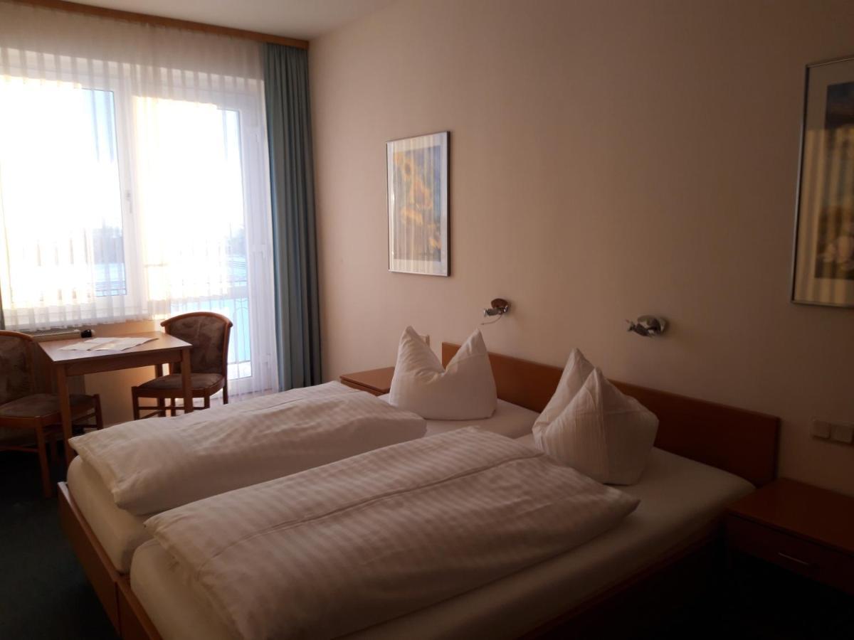 בלאנקנבורג Hotel Zum Sportforum מראה חיצוני תמונה