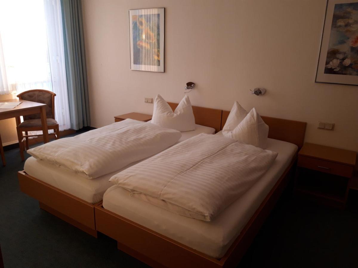 בלאנקנבורג Hotel Zum Sportforum מראה חיצוני תמונה