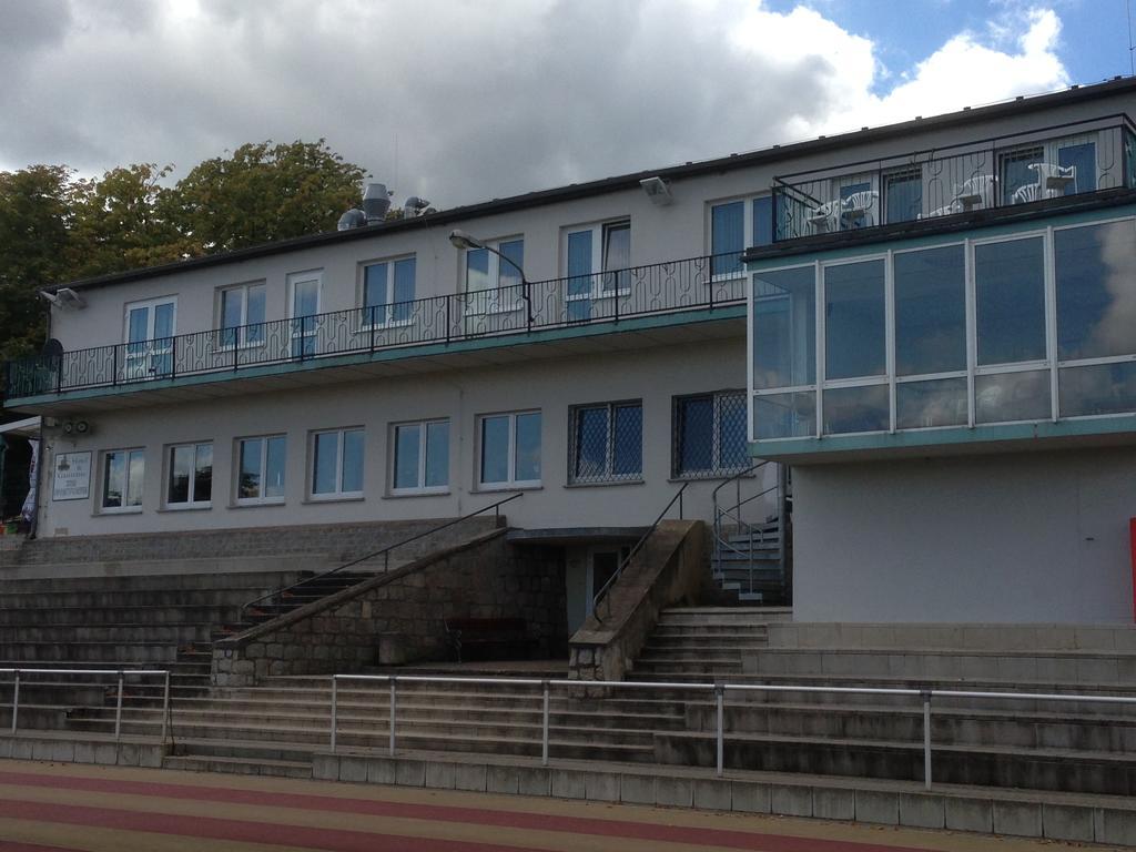 בלאנקנבורג Hotel Zum Sportforum מראה חיצוני תמונה