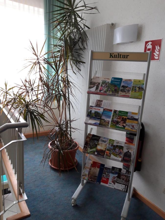 בלאנקנבורג Hotel Zum Sportforum מראה חיצוני תמונה